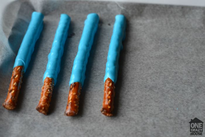 lightsaber pretzel rods 1