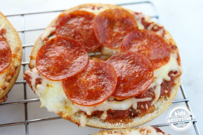 pizza bagels