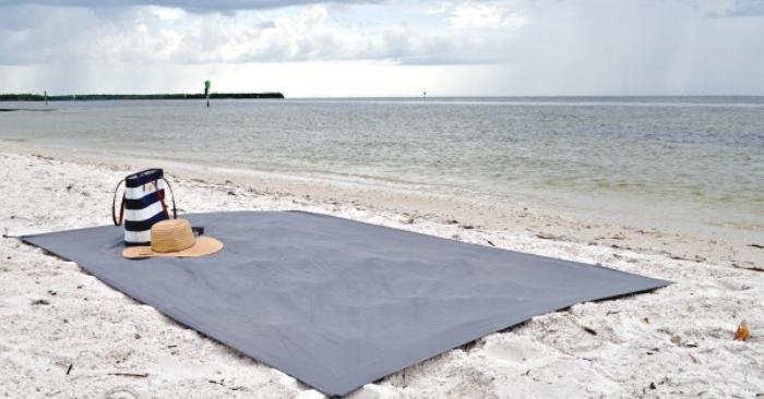 23 Beach Day Hacks For An Awesome Day At The Beach With Kids