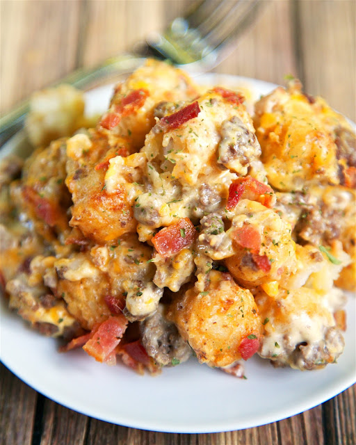 bacon cheeseburger tater tot casserole