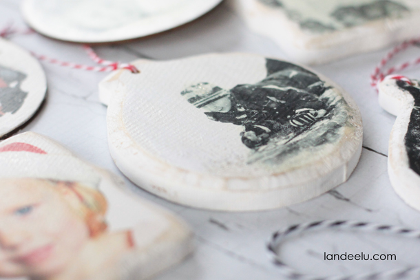 Create new memories while reflecting on old ones with these Homemade Christmas decoration from Landeelu.