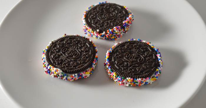 5 Fun Ways to Eat an Oreo Cookie