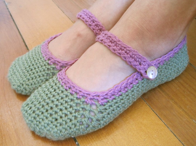 crocheted-slippers