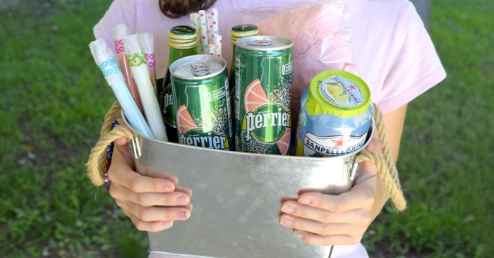 Easy Gift Exchange Idea – A Cotton Candy Mocktail Bucket