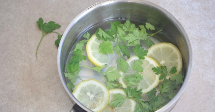 Parsley Lemon DIY Air Freshener to Get Rid of Kitchen Smells
