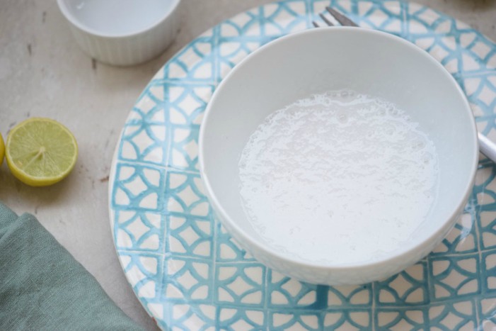 Super easy diy toilet bowl cleaner