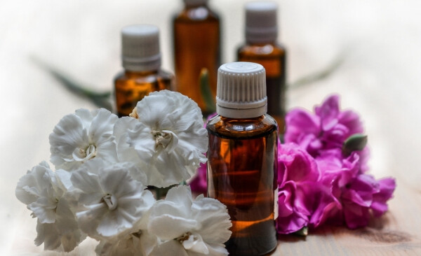 natural cleaners using essential oils