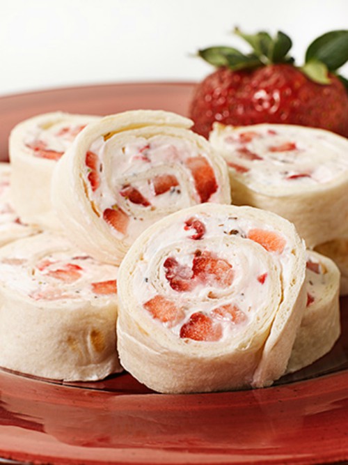 strawberries and cream cheese easy pinwheel recipe