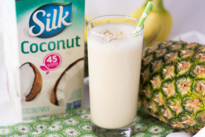 Easy and Delicious Pineapple Banana Oatmeal Smoothie