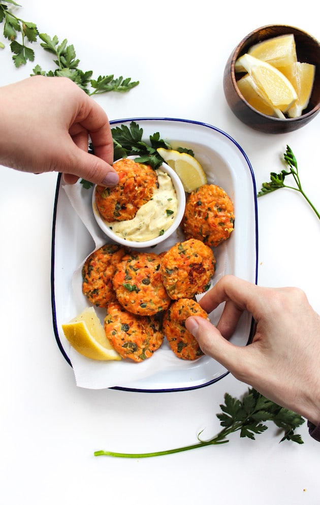 17 Healthy Seafood Recipes You Should Be Cooking - Mini Paleo Salmon Cakes with Lemon Herb Aioli