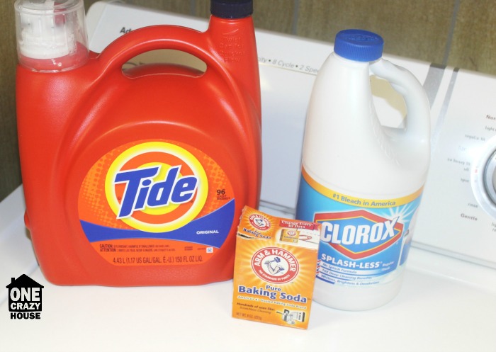 supplies needed to wash pillows in washing machine: tide, clorox and baking soda