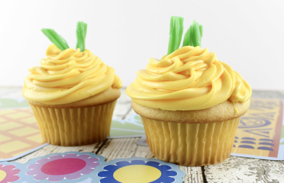 Summer Inspired Cupcakes - Pineapple Cupcakes - The Mommy Mix