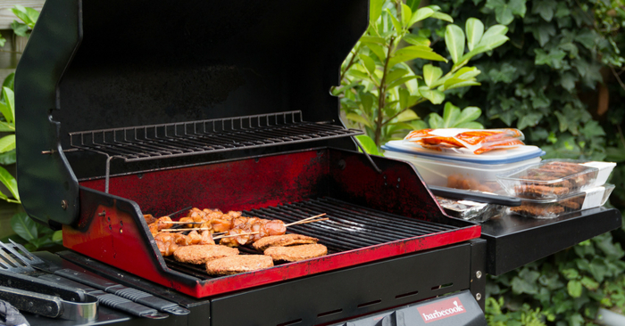 Keep Your Backyard BBQ for 4th of July Easy & Simple with These Quick Tips