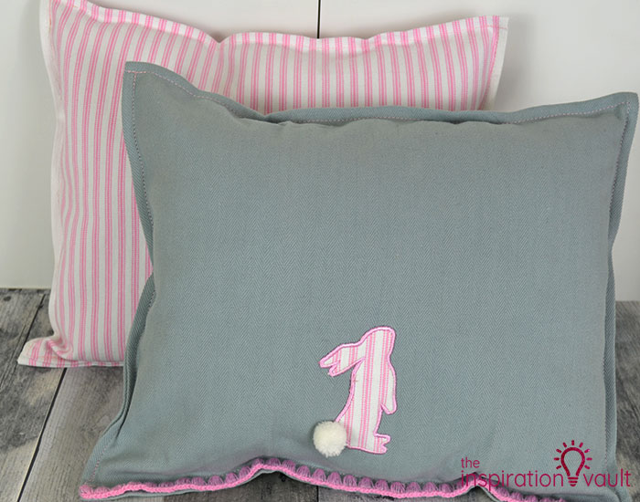 Easy Sewing Projects for Beginners - Tea Towel Pillows- The Inspiration Vault