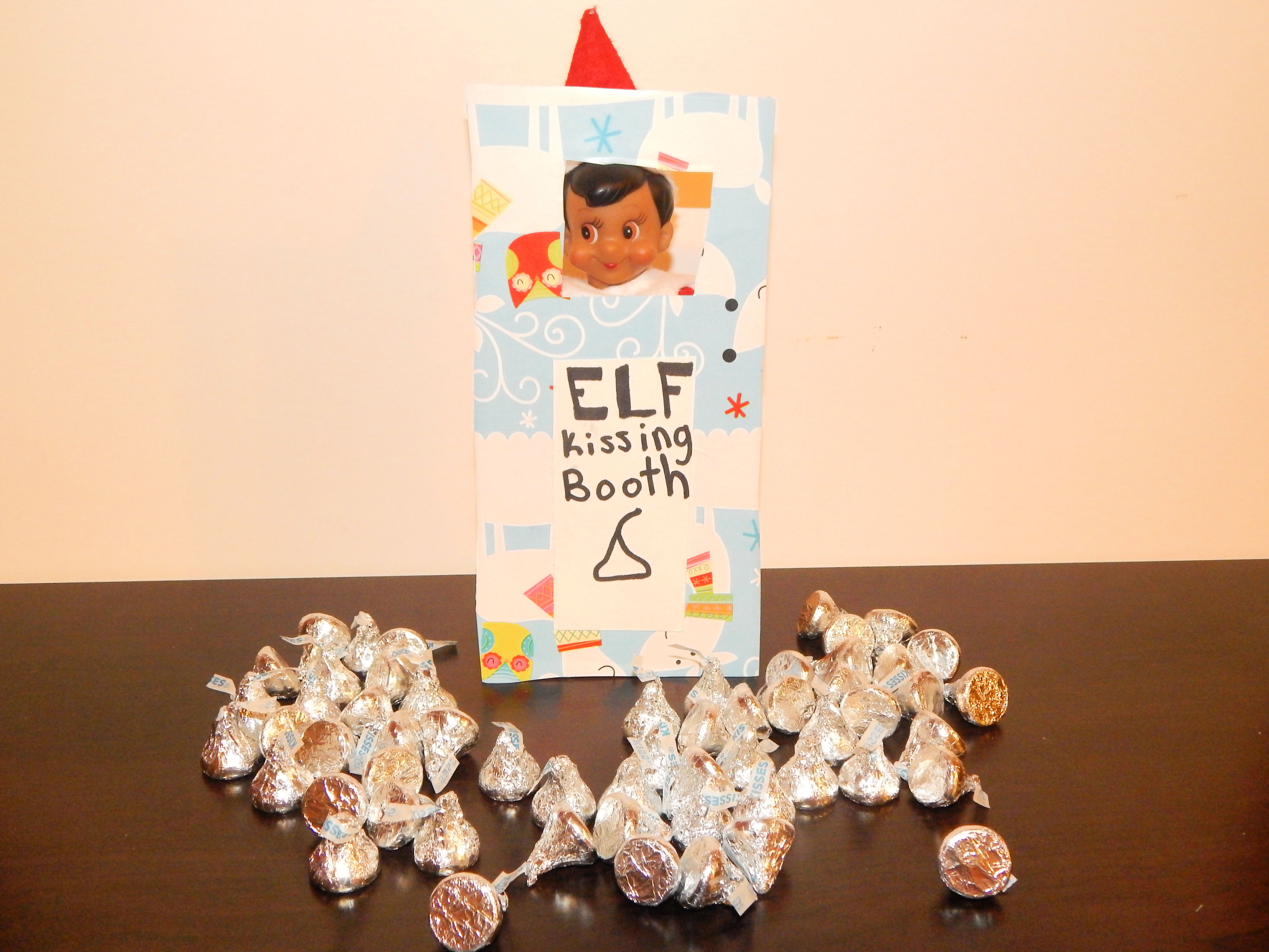 Create An Elf On The Shelf Kissing Booth