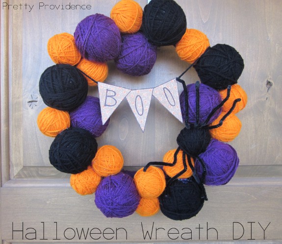 DIY yarn ball Halloween wreath