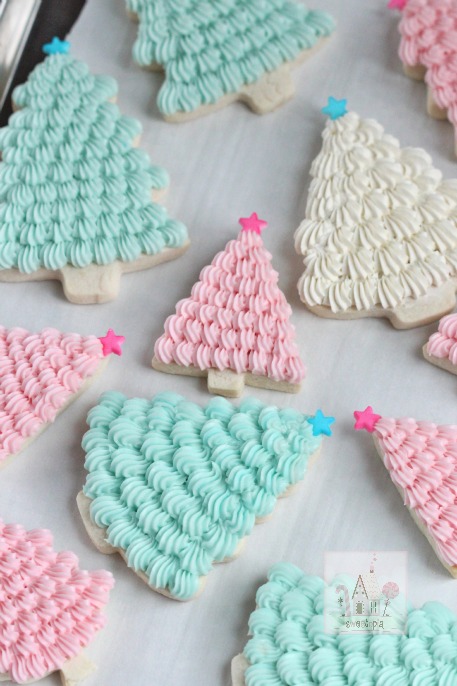 Easy Christmas Cookie Recipes That You'll Love for Years - Christmas Tree Cookies
