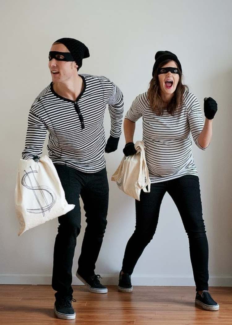 Easy couples costumes - bank robbers