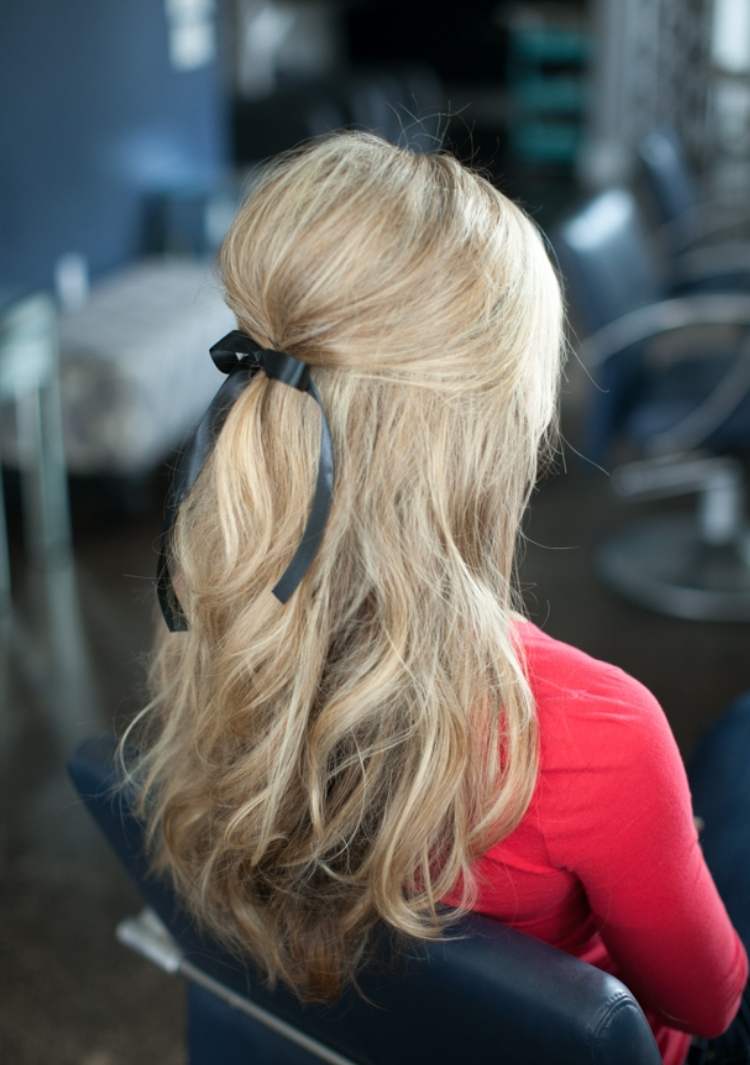 Simple Half-up Hairstyle Ponytail with bow