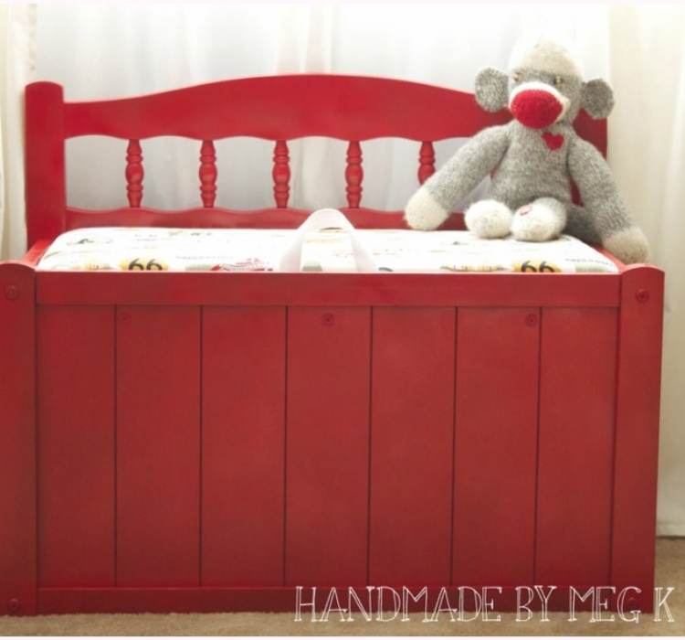 Picture of a DIY toy chest made from a crib