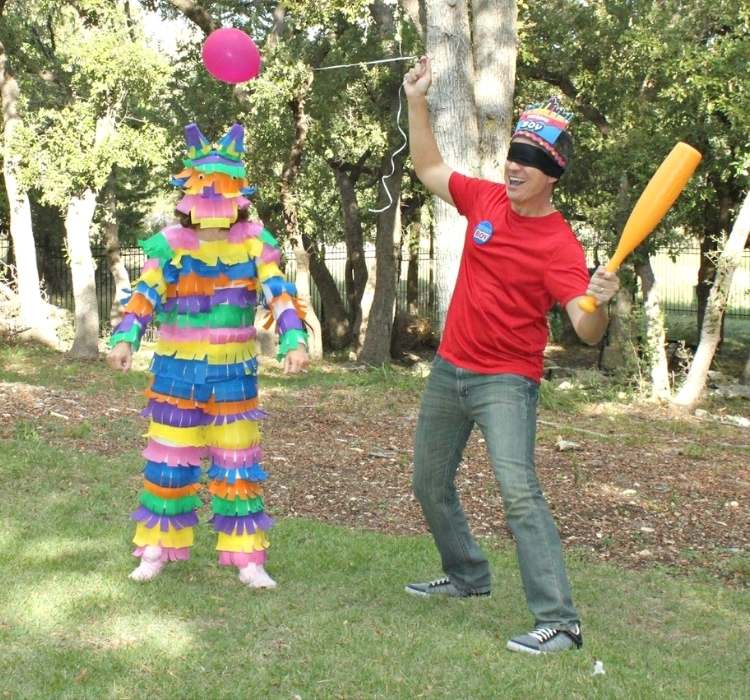 Easy couples costume - birthday boy and Pinata