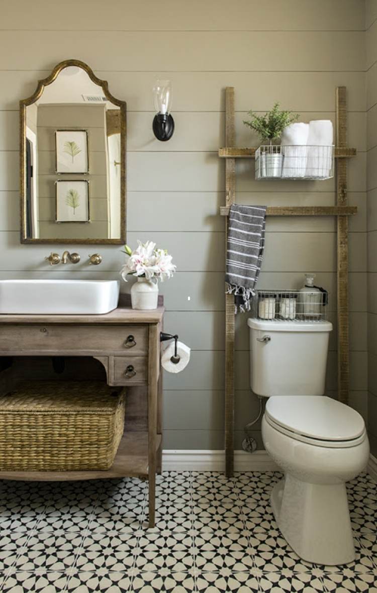 Ladder for shop over toilet