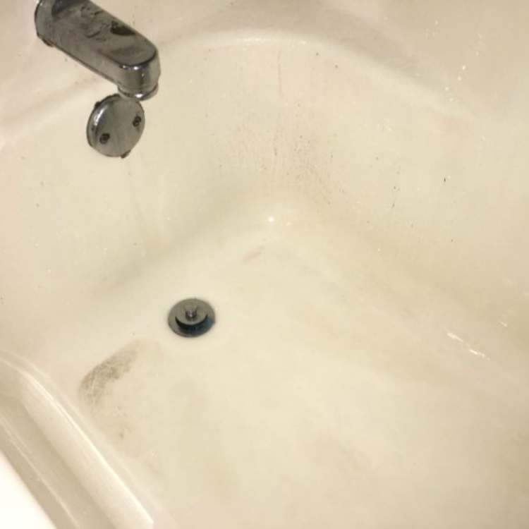 Using Just 3 Ingredients, Clean Your Dirty Bathtub And Leave It