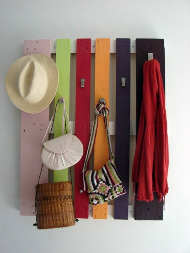 DIY Pallet Ideas coat rack