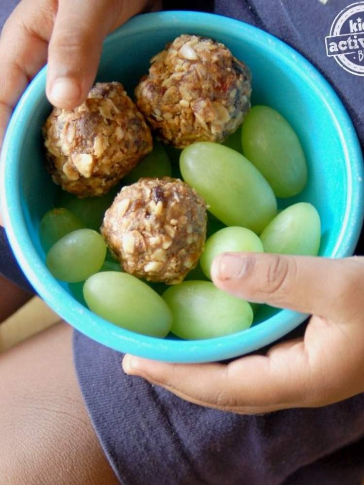 snack ideas for lazy parents-picture of breakfast balls with bowl of grapes