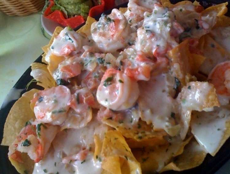 OneCrazyHouse Red Lobster Copycat recipes plate of shrimp nachos with chees sauce