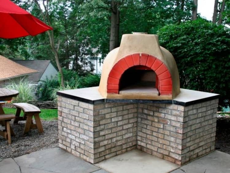 Backyard DIY Ideas - pizza oven