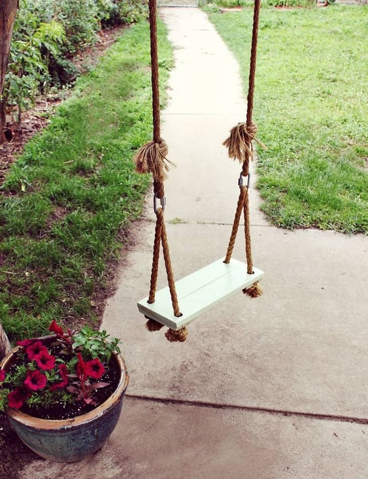 Backyard DIY Ideas - rope swing