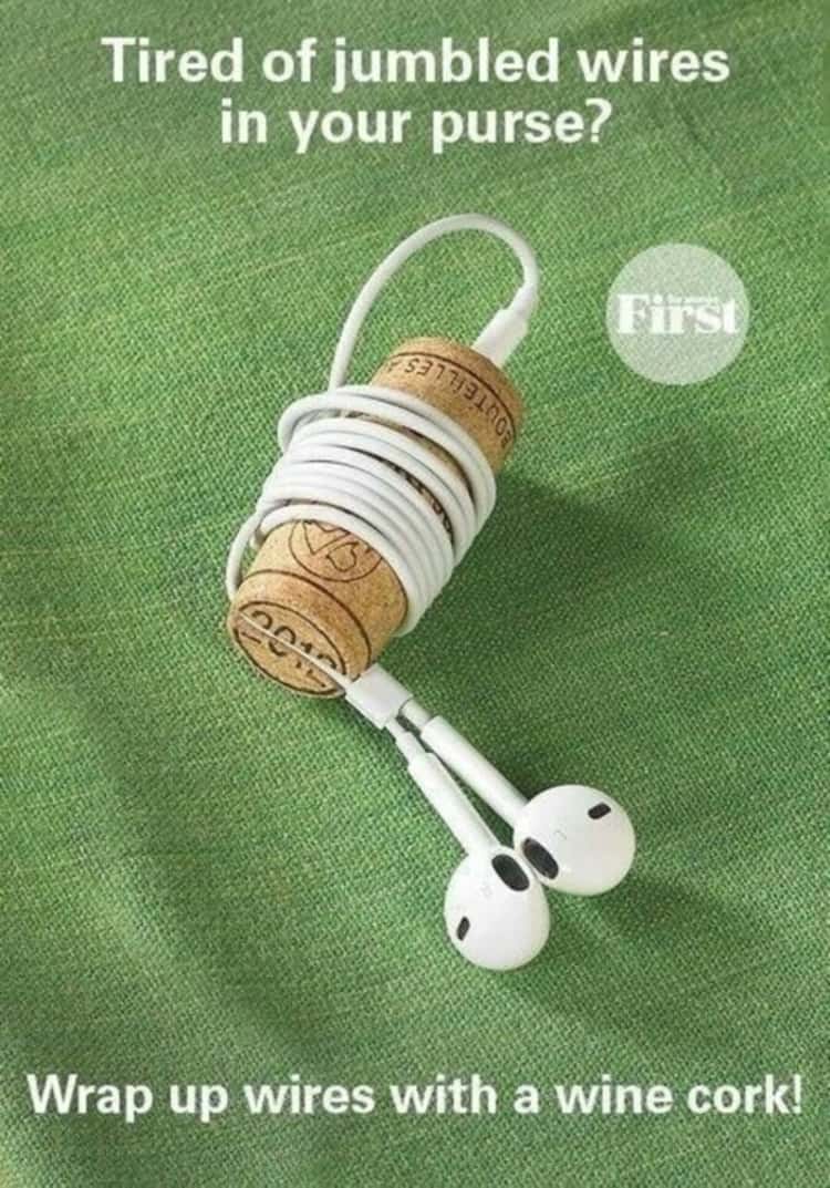 diy wine cork earbuds holder