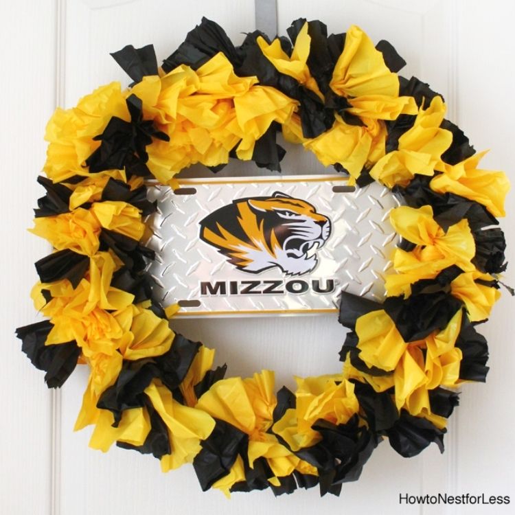 team spirit wreath