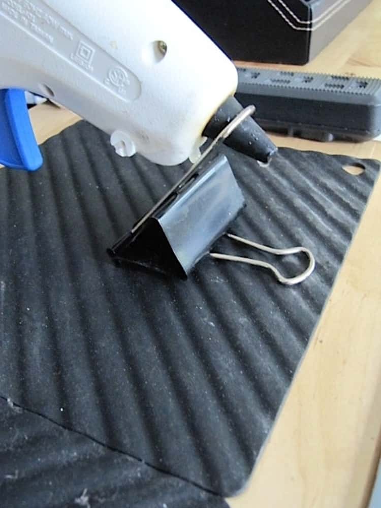 8 Brilliant Ways to Use Binder Clips in The Kitchen