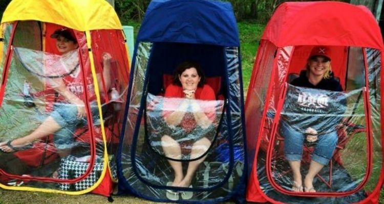 Sports mom tip extraordinaire with pop up tent for each mom to keep out of sun and rain