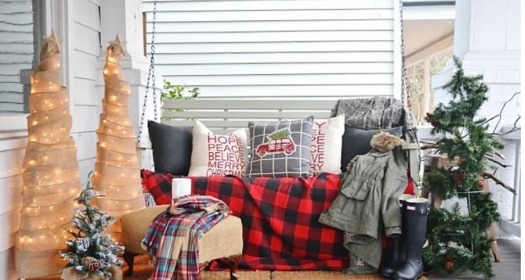 rustic Christmas porch decor