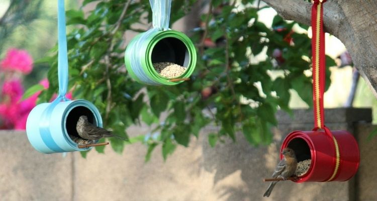 Tin can bird feeders