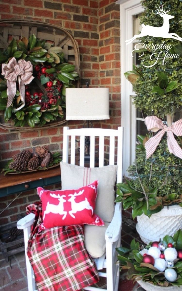 farmhouse front porch Christmas decorations