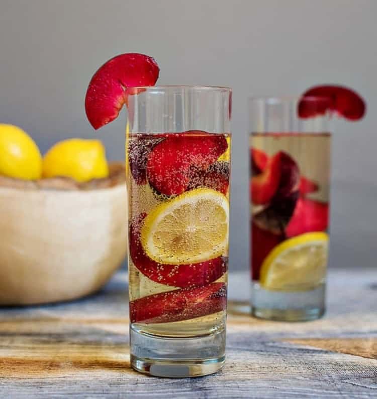 2 garnished Plum Spritzer Mocktails