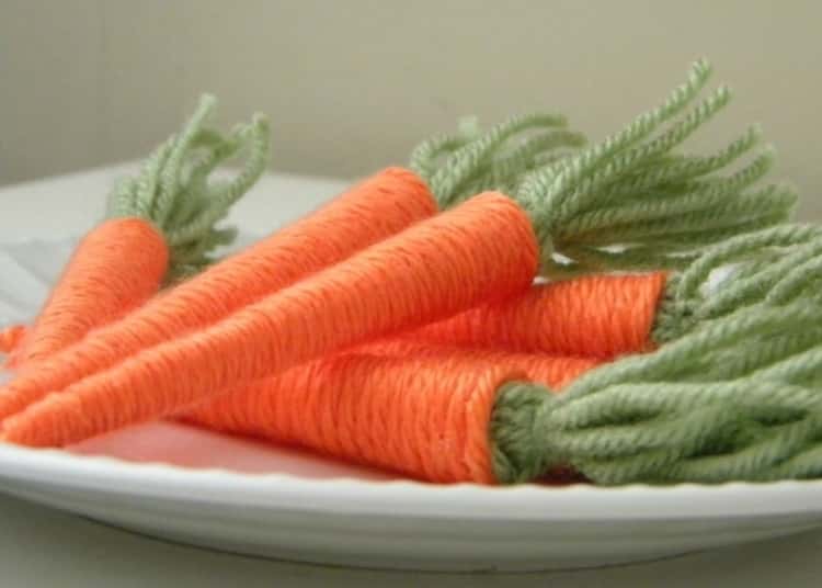 Yarn-Wrapped Carrots