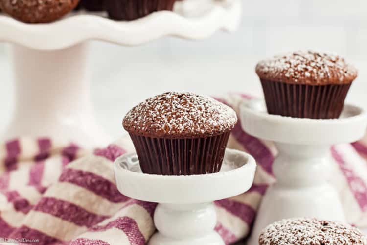 mini cake stands with chocolate brownie mini muffins - great for a road trip snack!