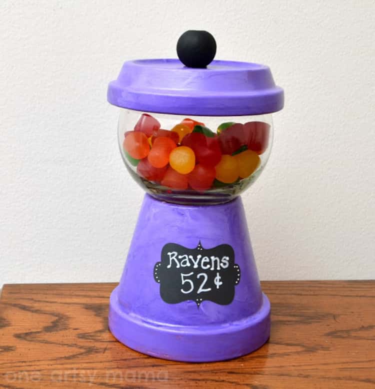 A gumball machine-inspired candy holder made from a flower pot. How cute! 