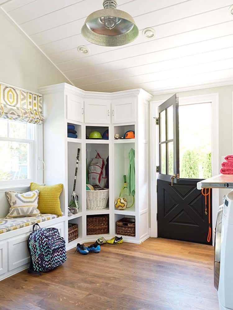 15 Ways to Better Use Corner Space