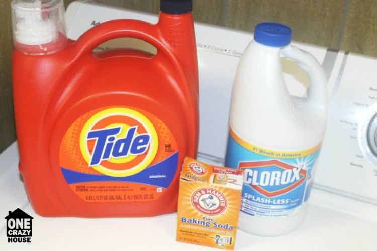 supplies needed to wash pillows in washing machine: tide, clorox and baking soda