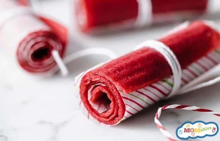 homemade fruit roll ups tied with string - great for a road trip snack!
