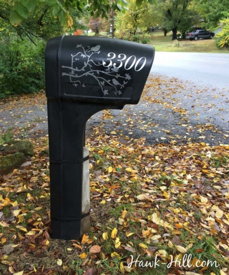mailbox makeover with vinyl decals 