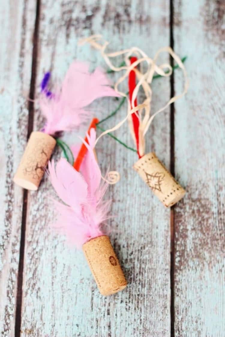 3 wine cork DIY kitty toys