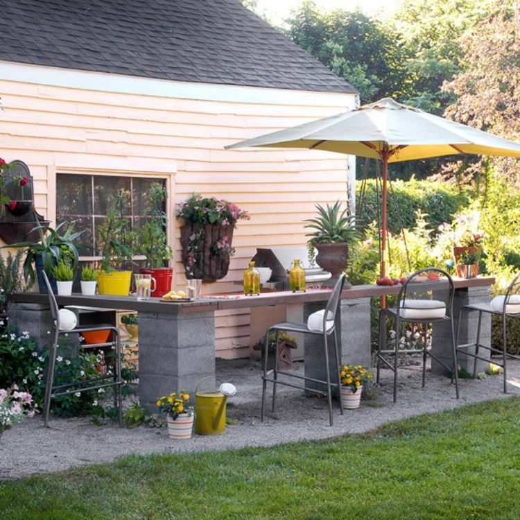 This cinder block outdoor bar is a great DIY project that is budget friendly. 