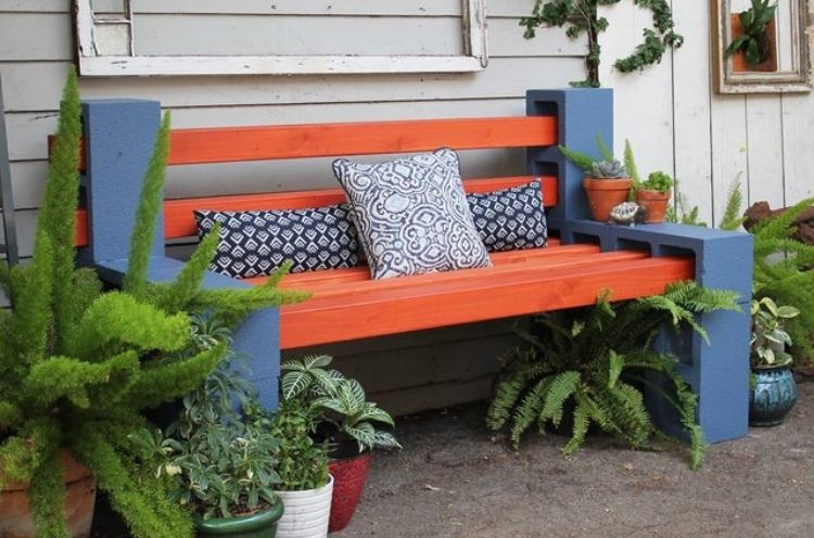 This colorful and creative cinder block bench is amazing. 